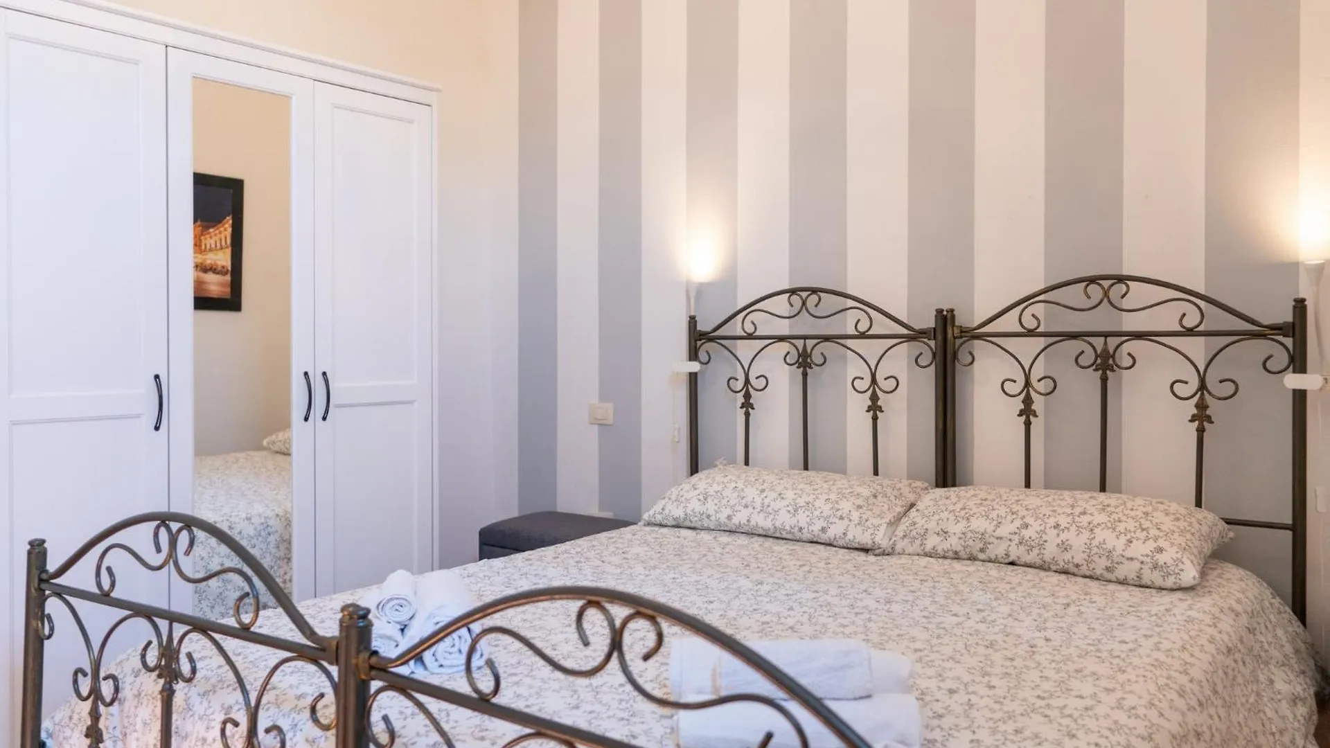 La Casa Dei Mori - Ortigia Central Apartment Syracuse Italy